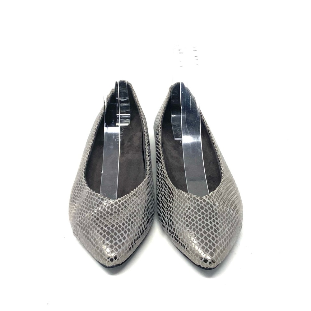 Vionic Flats - Picture 2 of 7